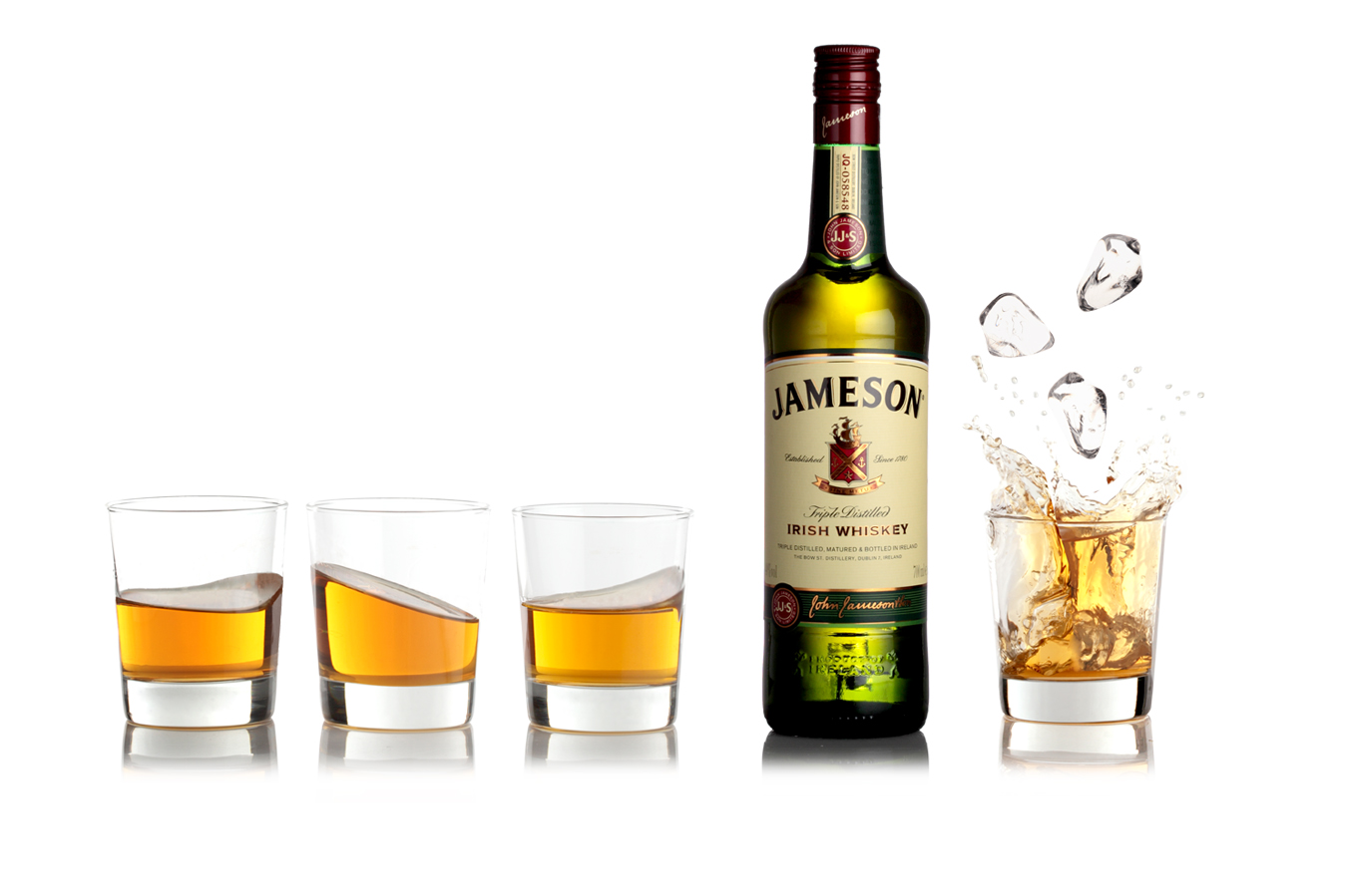 whiskey e bicchieri